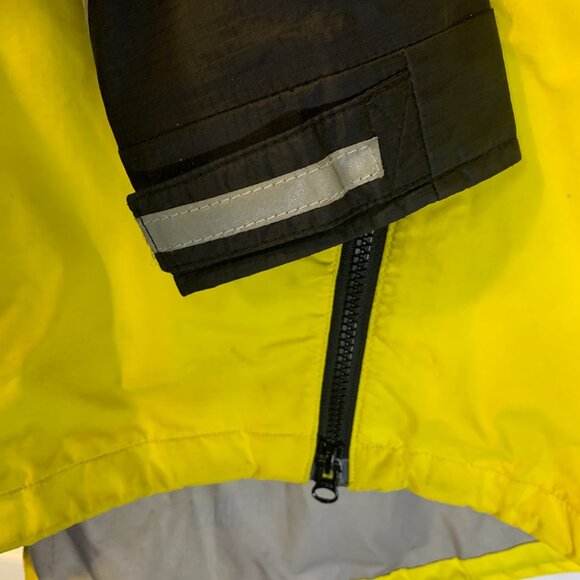 Showers Pass Women's Transit Cycling Jacket Size S Yellow Vented FLAWED Rainwear - Picture 5 of 10